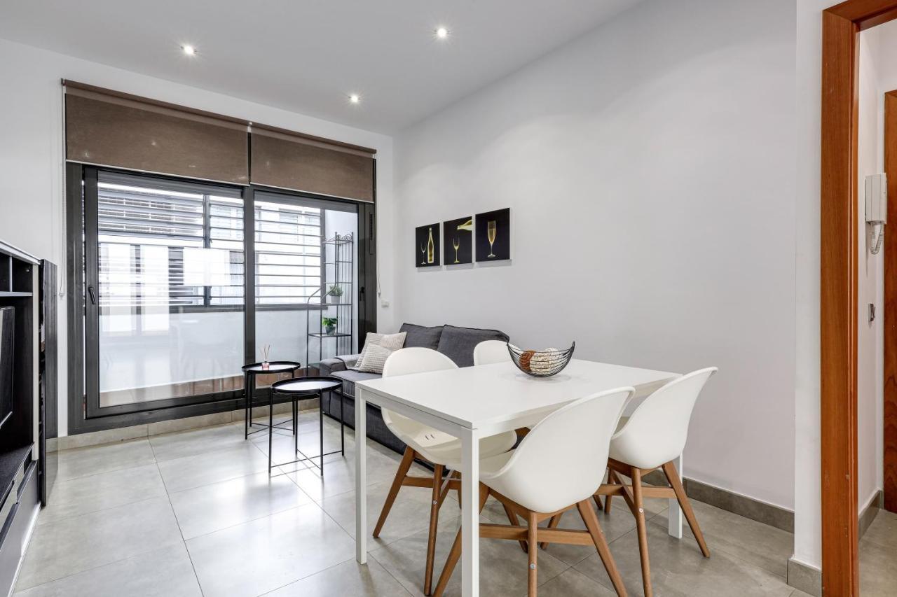 Urban Flats Vallirana Barcelona Bagian luar foto