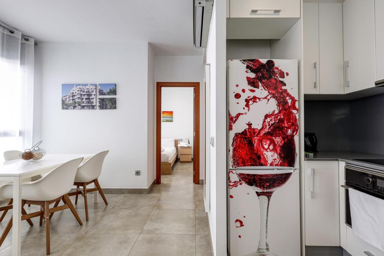 Urban Flats Vallirana Barcelona Bagian luar foto