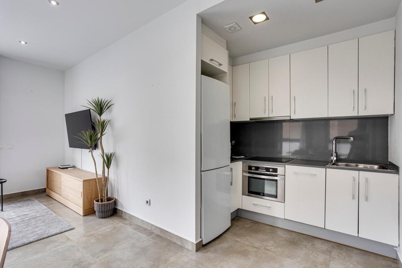 Urban Flats Vallirana Barcelona Bagian luar foto