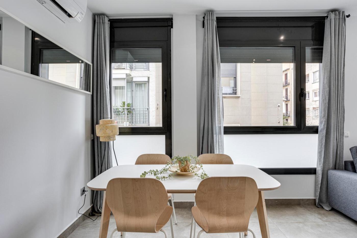 Urban Flats Vallirana Barcelona Bagian luar foto