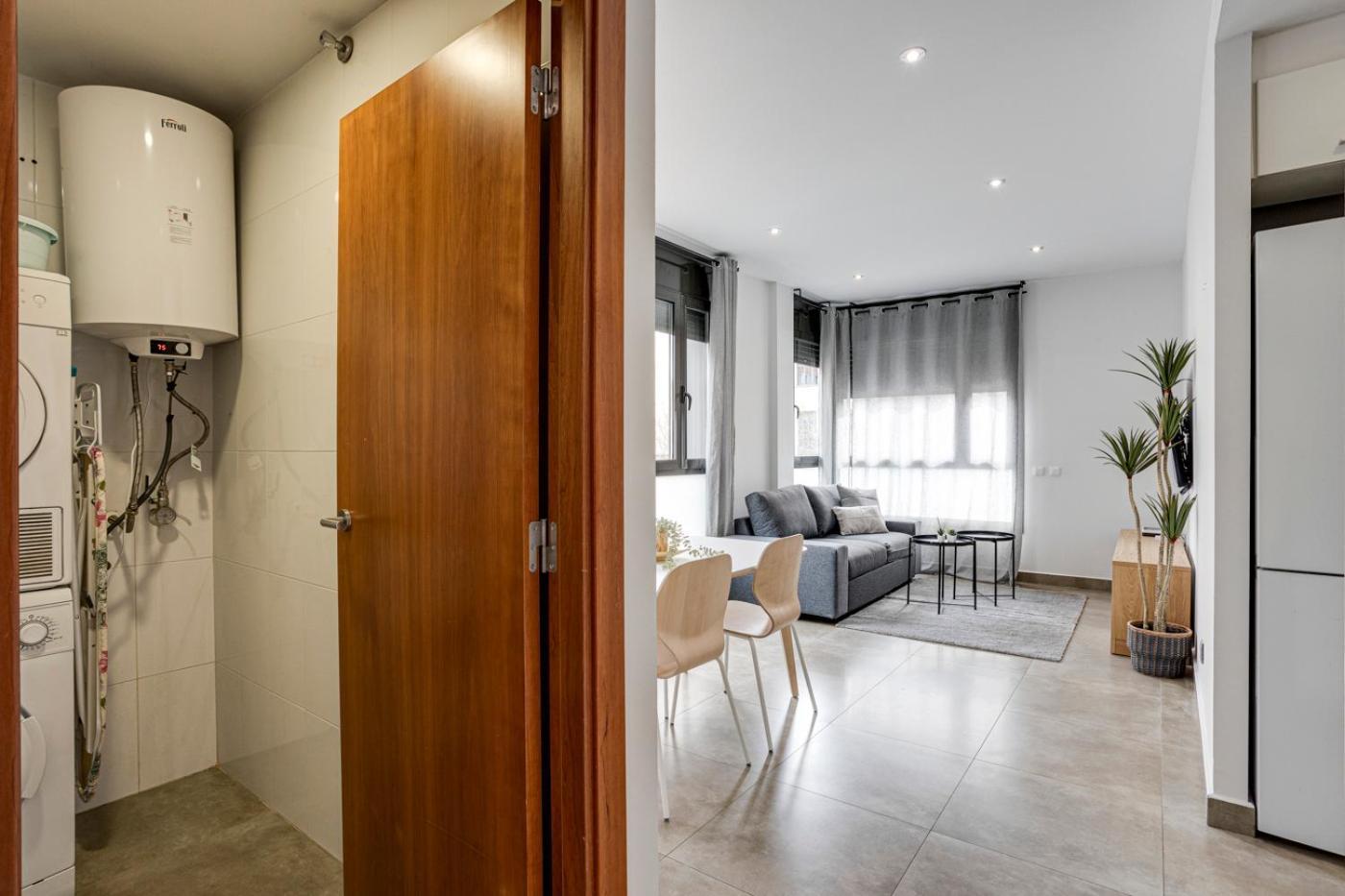 Urban Flats Vallirana Barcelona Bagian luar foto