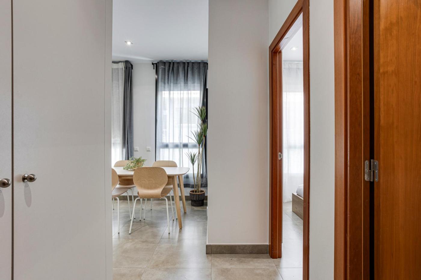 Urban Flats Vallirana Barcelona Bagian luar foto