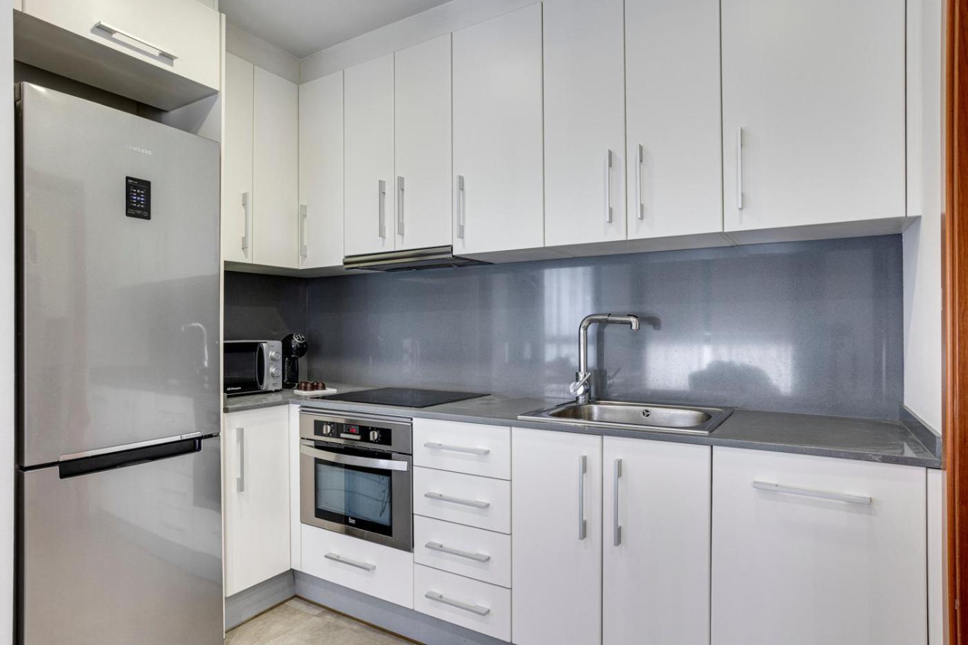 Urban Flats Vallirana Barcelona Bagian luar foto